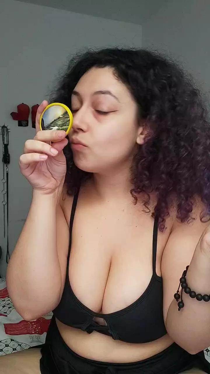Kogumeladatrixx on Cam4 
