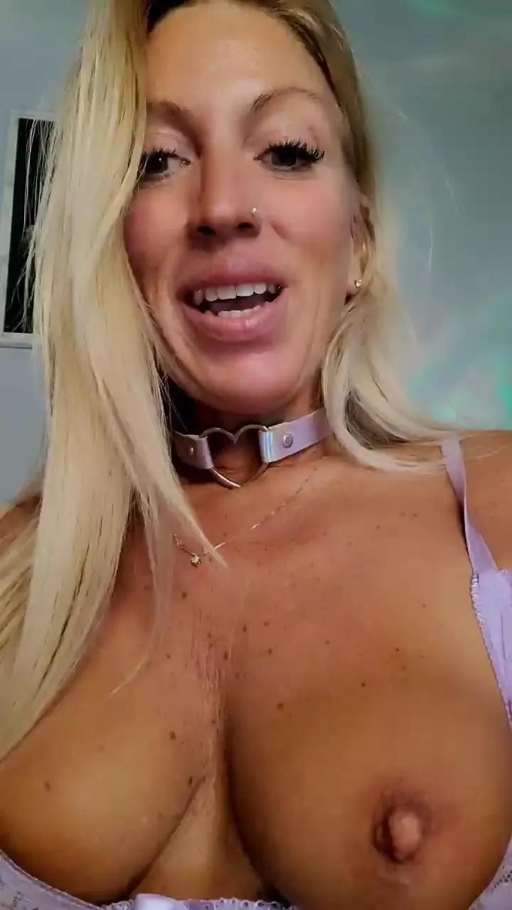Ladyblue on Cam4 