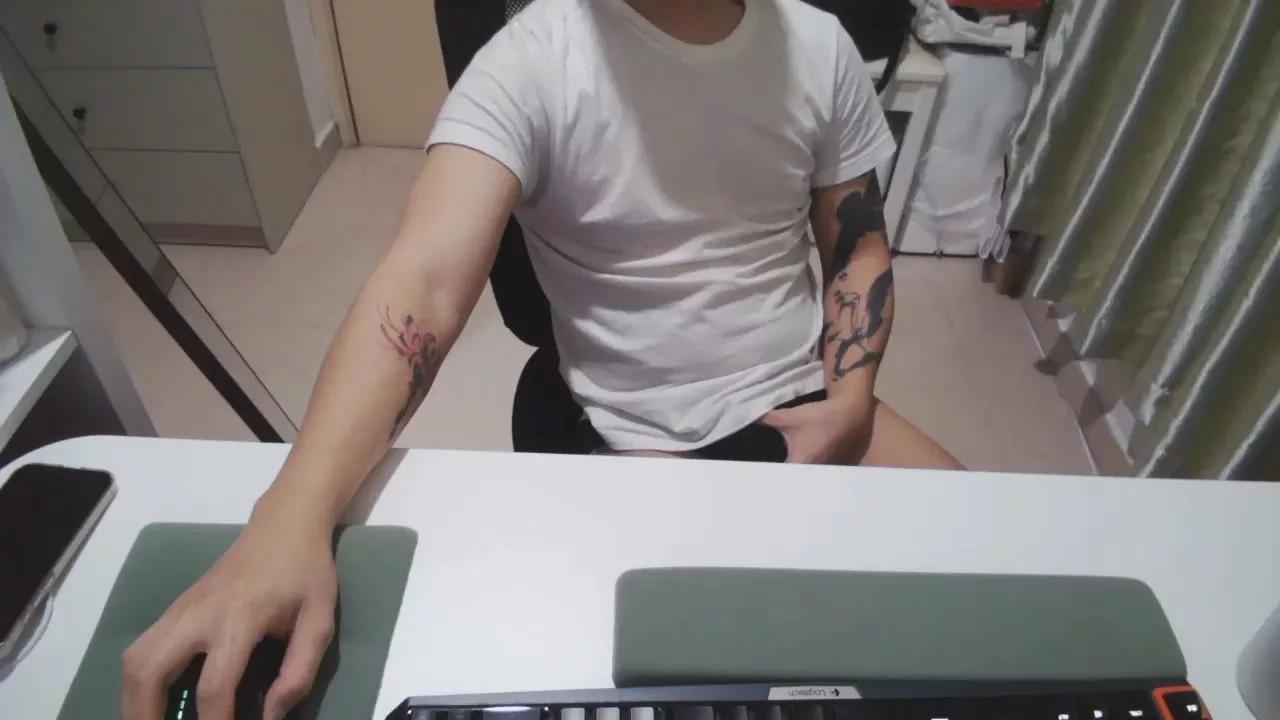 lazybird8899 on Cam4 