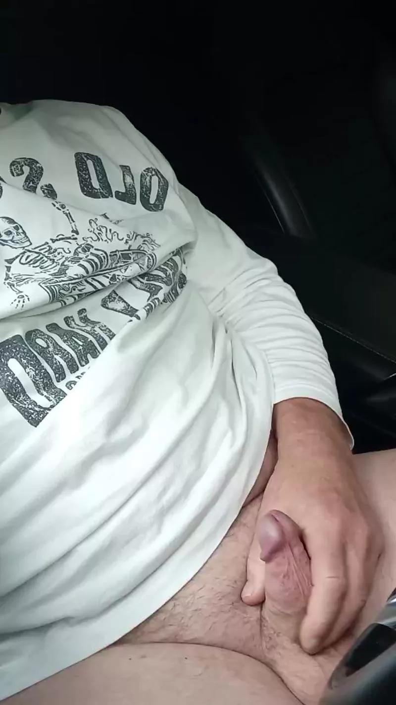 Lecker881 on Cam4 