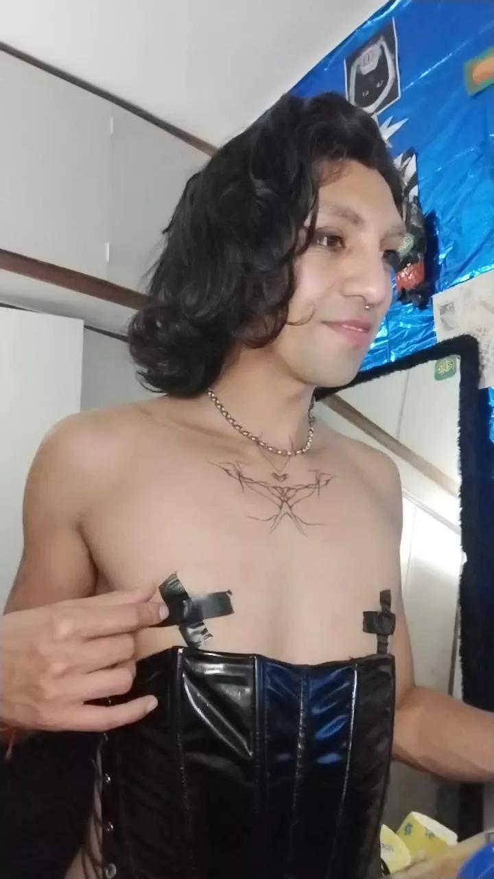 Lecoco33 on Cam4 