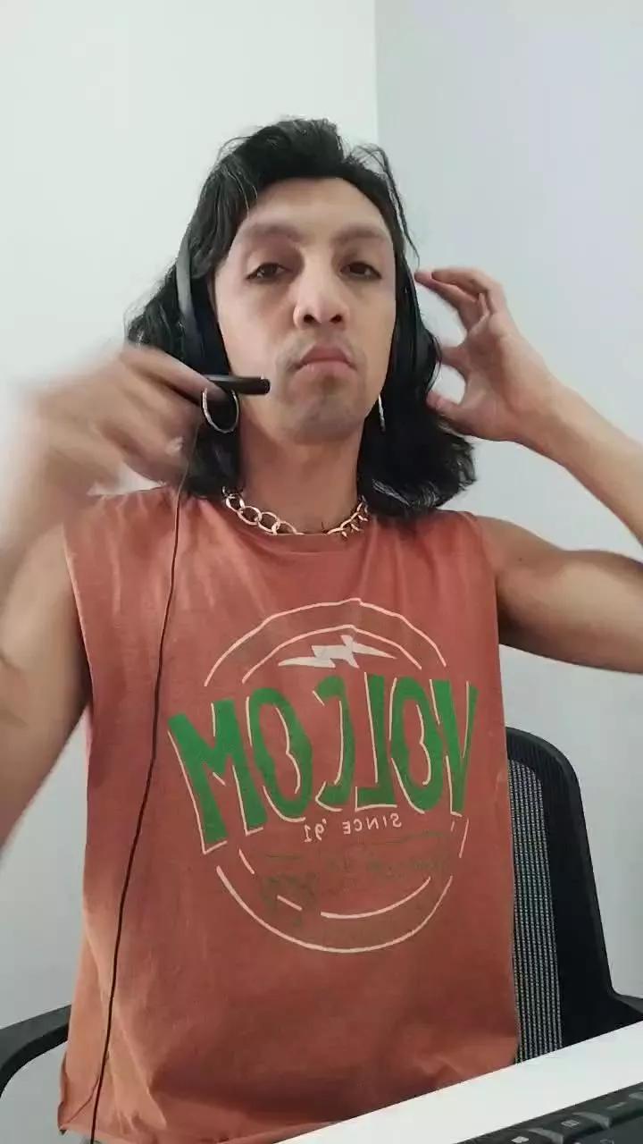 Lecoco33 on Cam4 