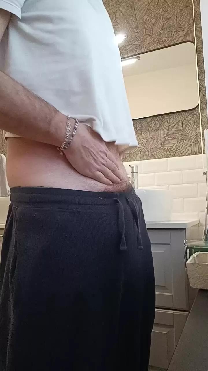Leo_Hardyman on Cam4 