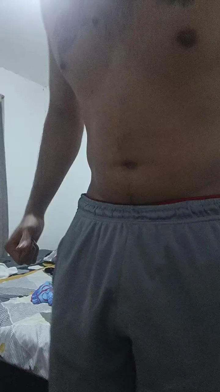 Offline LeonBigCock24 on Cam4