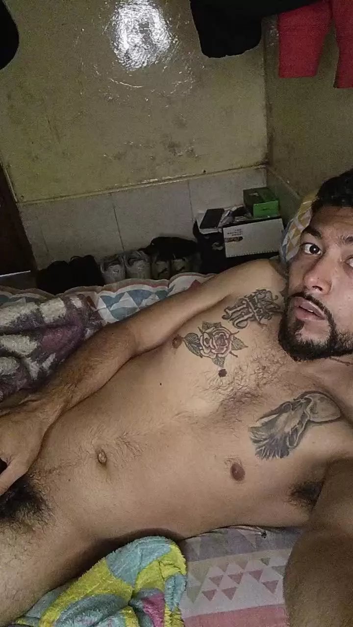 Offline LeonBigCock24 on Cam4