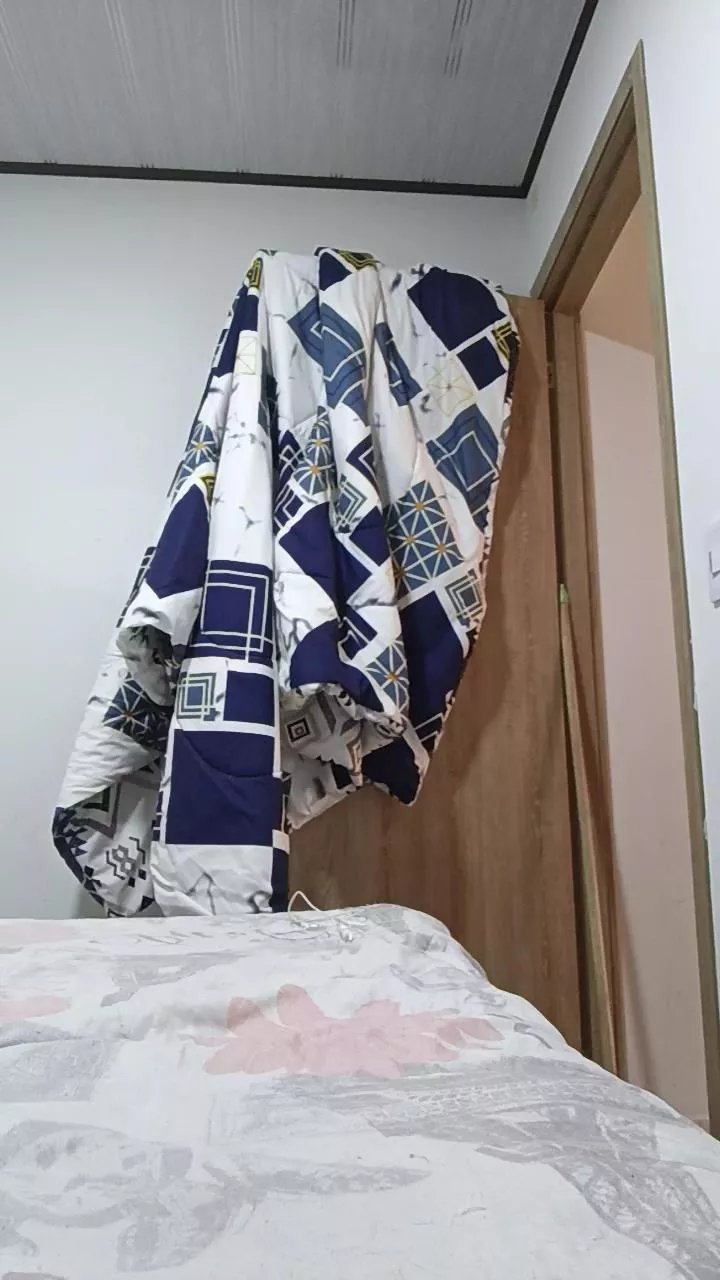 Offline LeonBigCock24 on Cam4