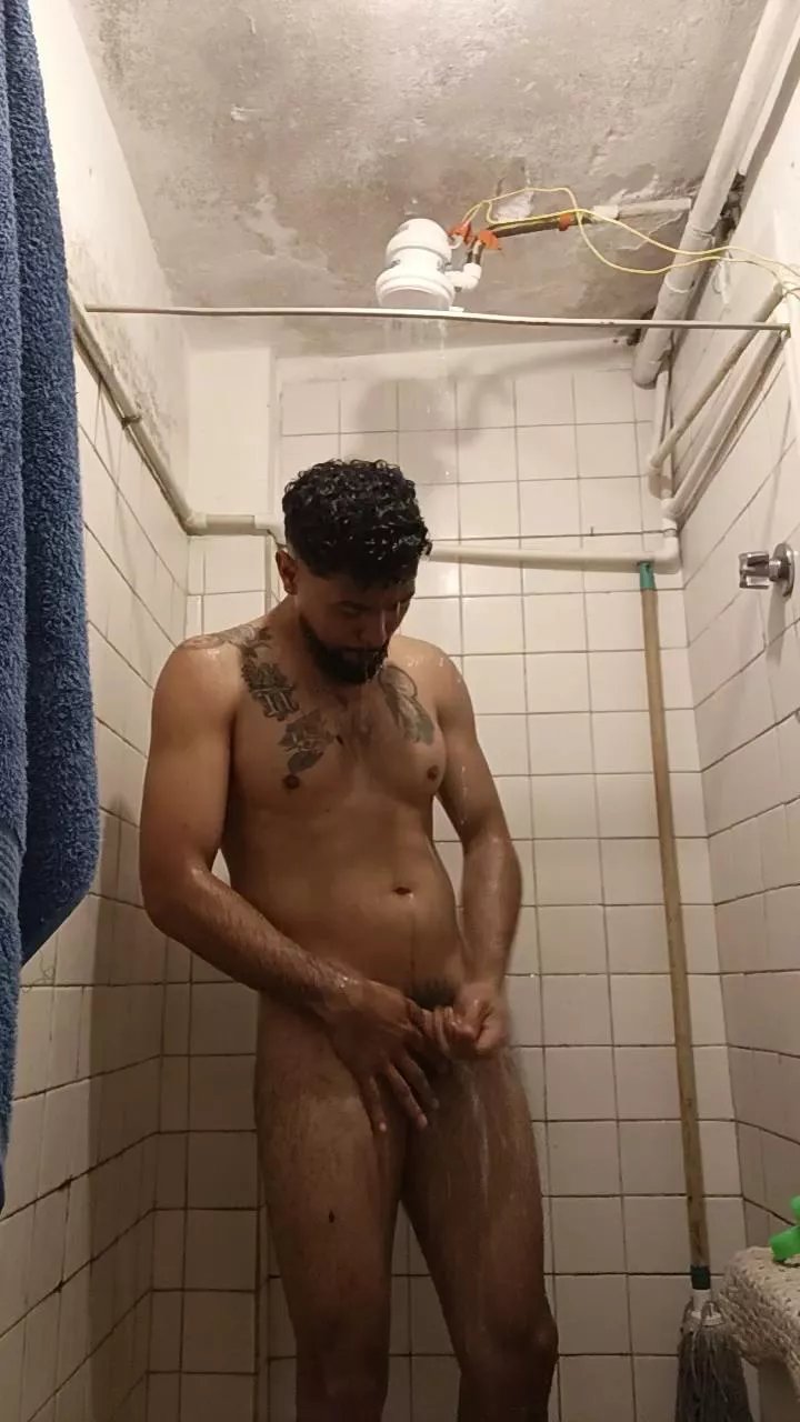 Offline LeonBigCock24 on Cam4