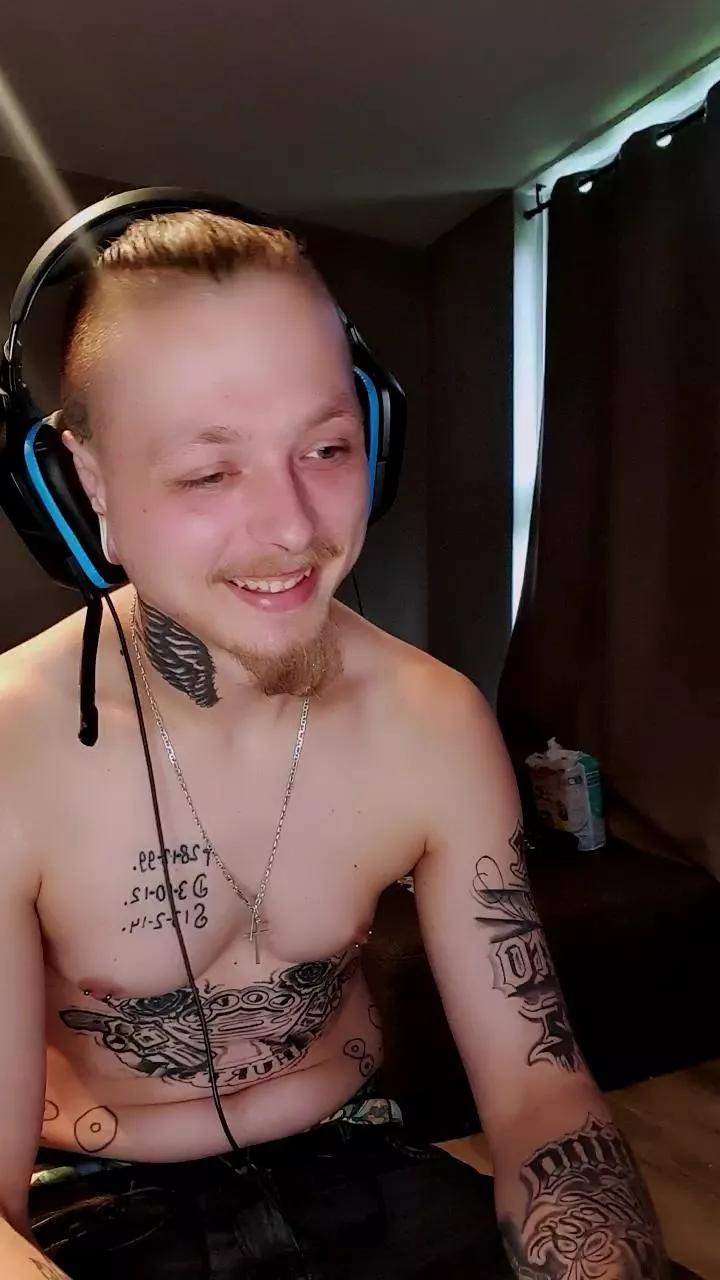 Letsplay4life on Cam4 