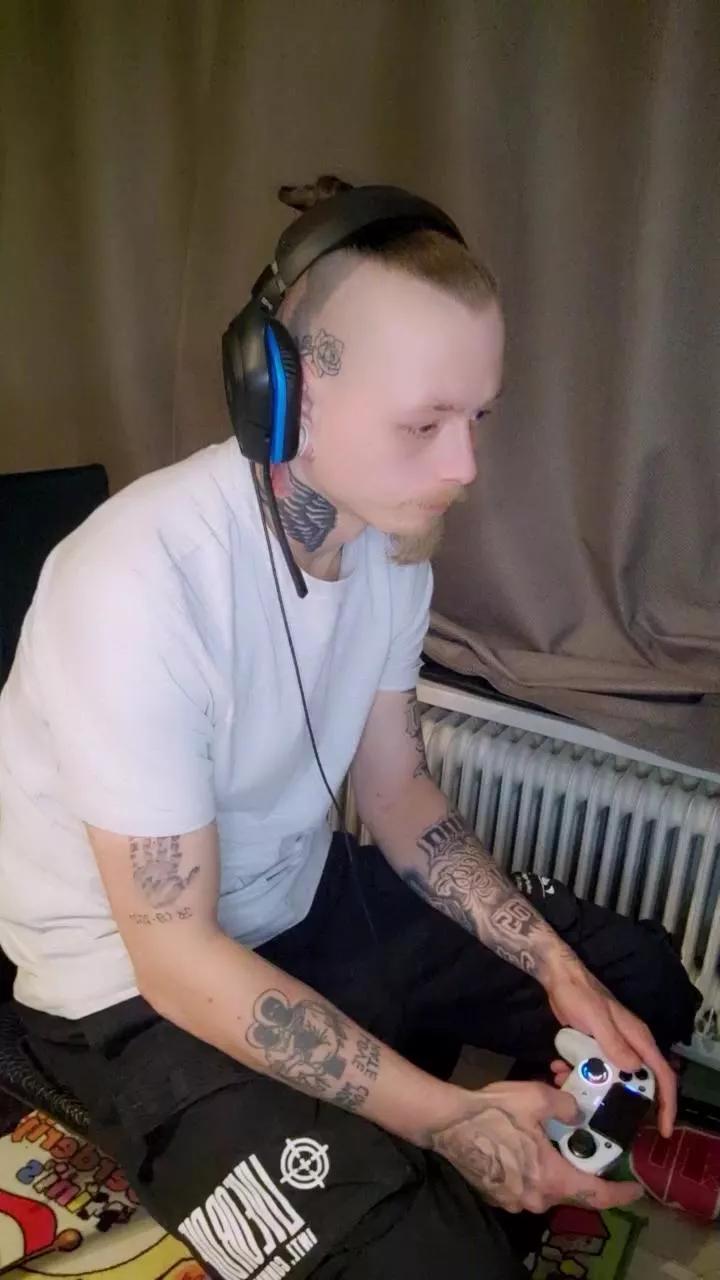 Letsplay4life on Cam4 