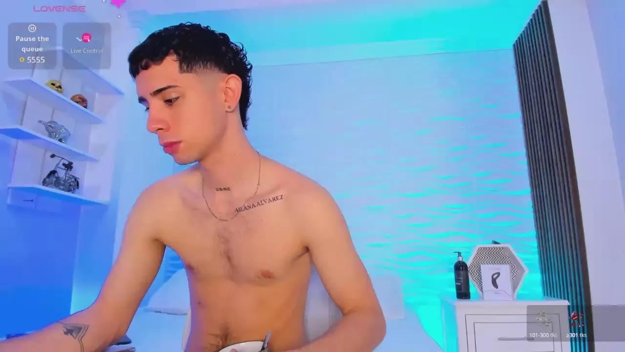 LiamHudsonn on Cam4 