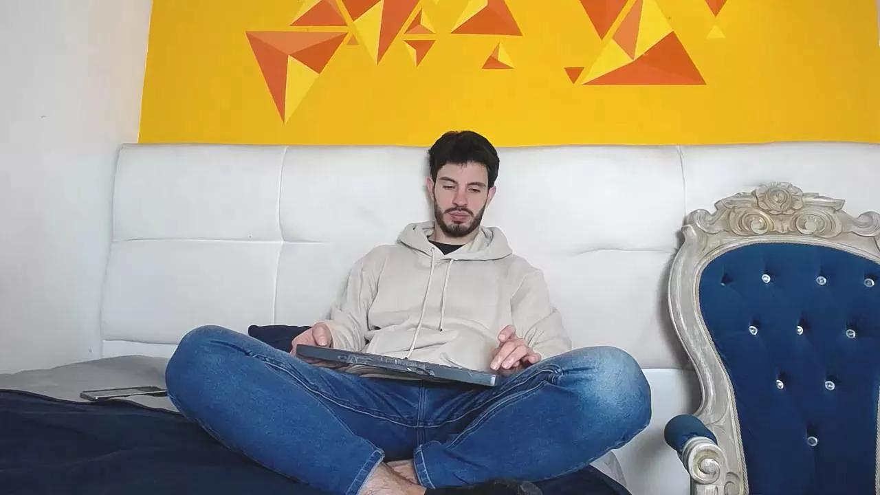 LiamLuxe on Cam4 