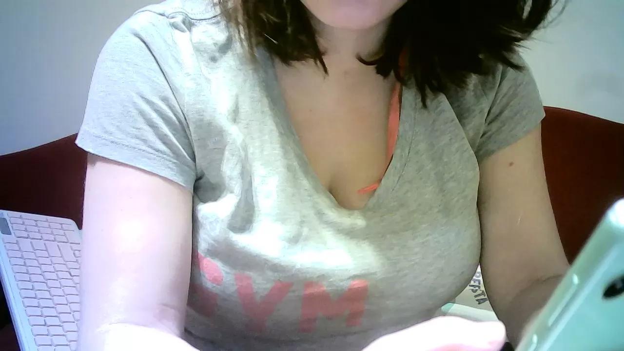 liz9 on Cam4 