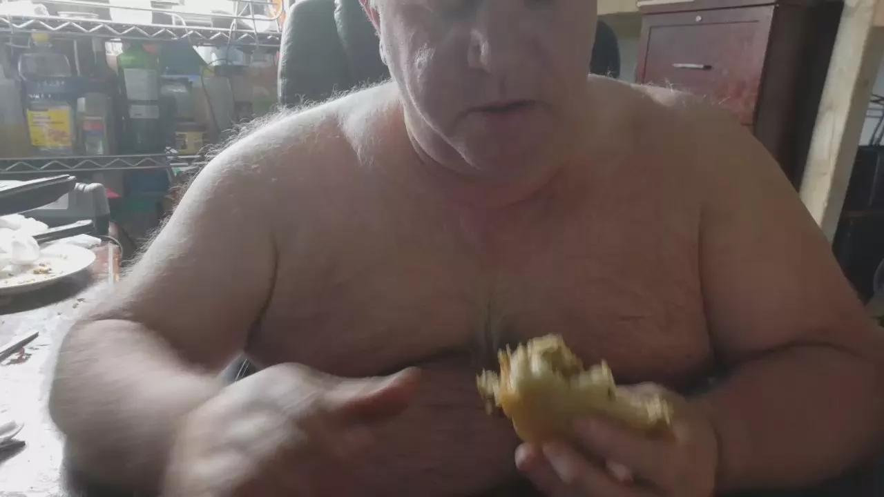 Lonelydaddy on Cam4 