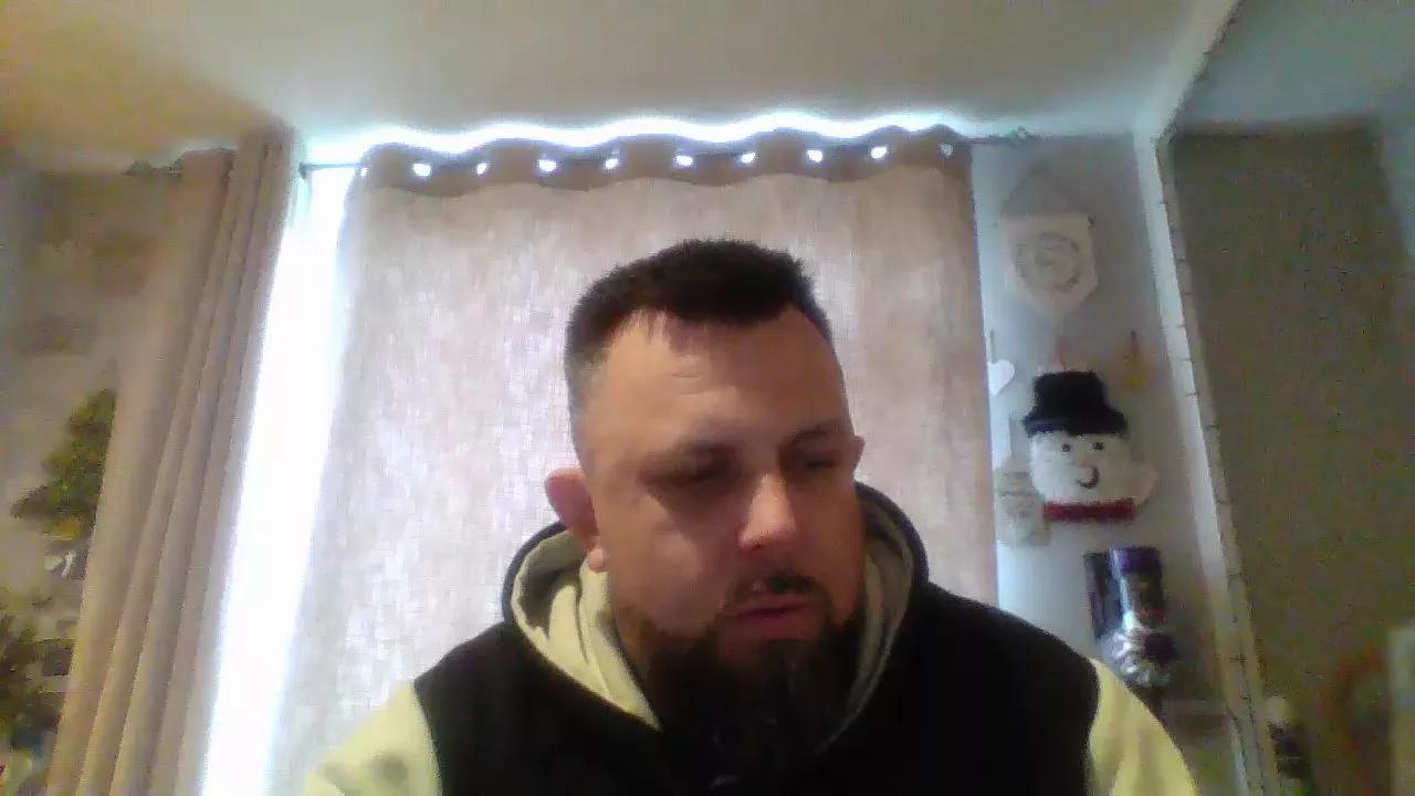 longdickwaitin3 on Cam4 