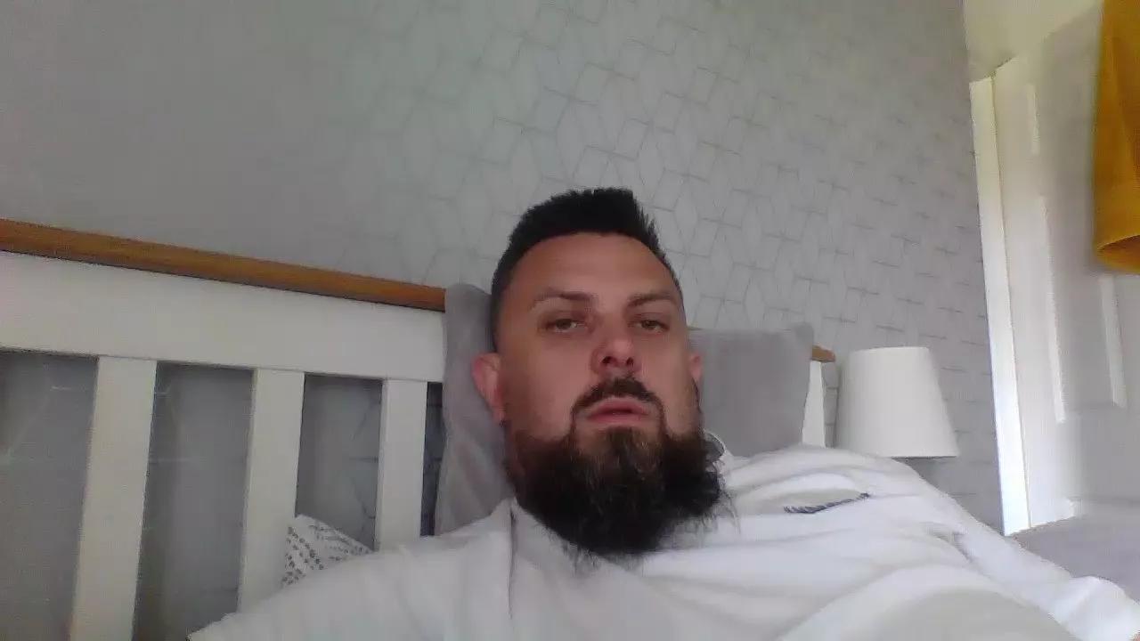 longdickwaitin3 on Cam4 