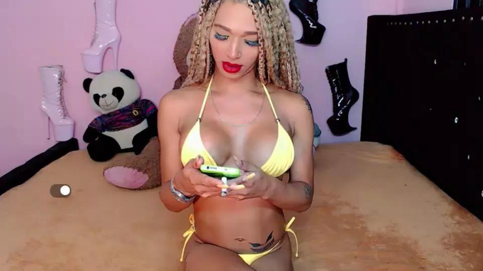lorenariivas on Cam4 