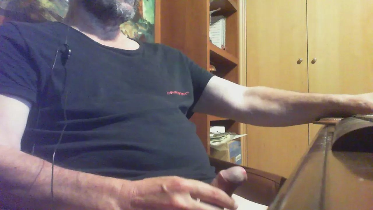 Offline LoreyPepe on Cam4