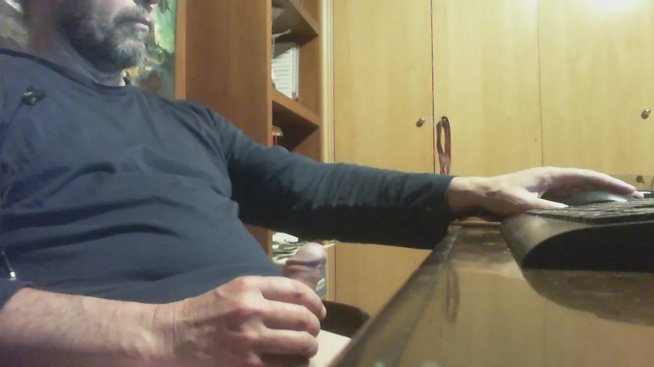 Offline LoreyPepe on Cam4