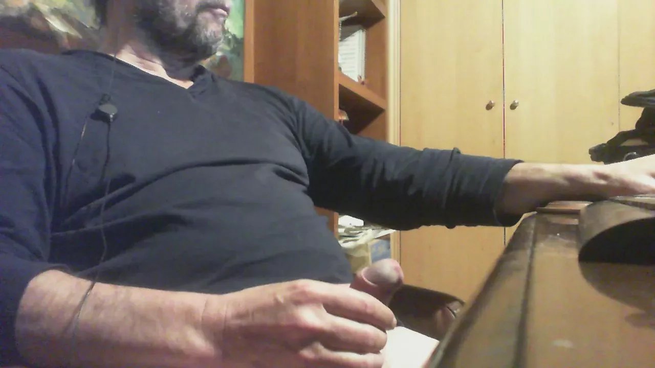 Offline LoreyPepe on Cam4