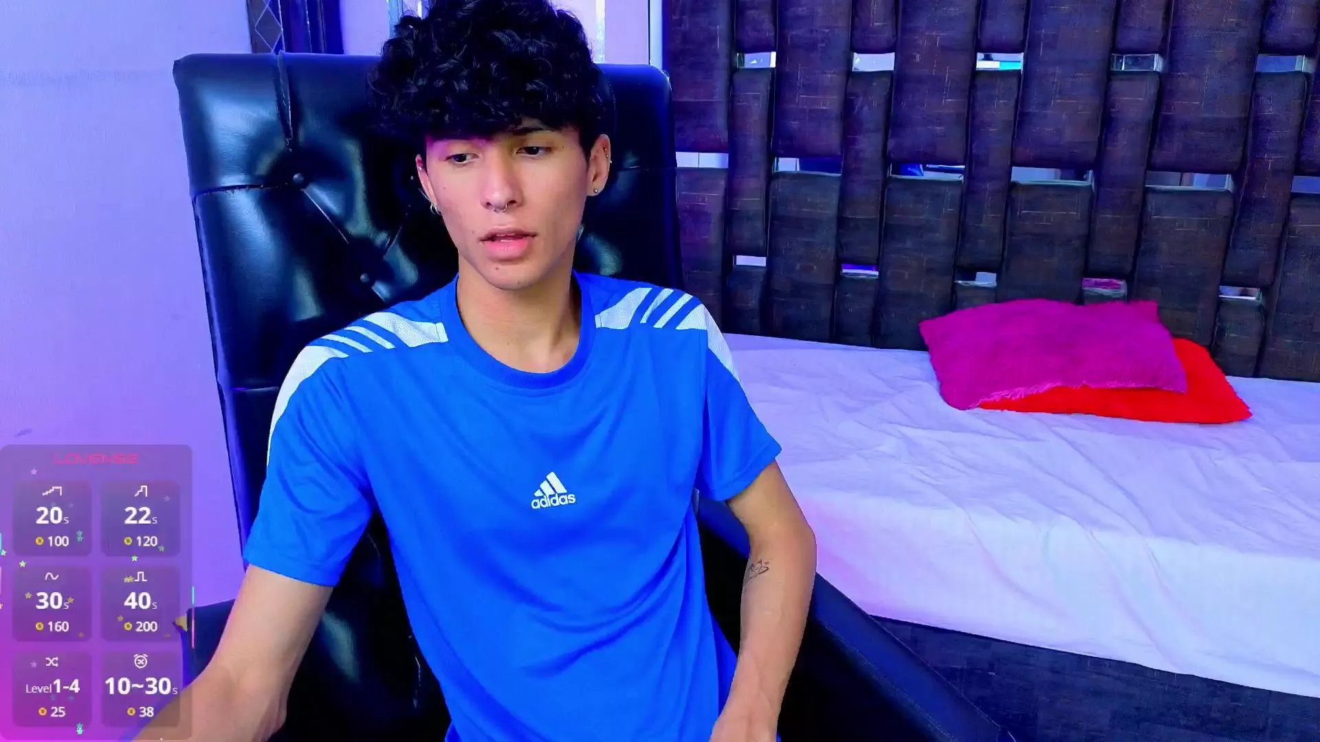 Offline LouiRouse on Cam4