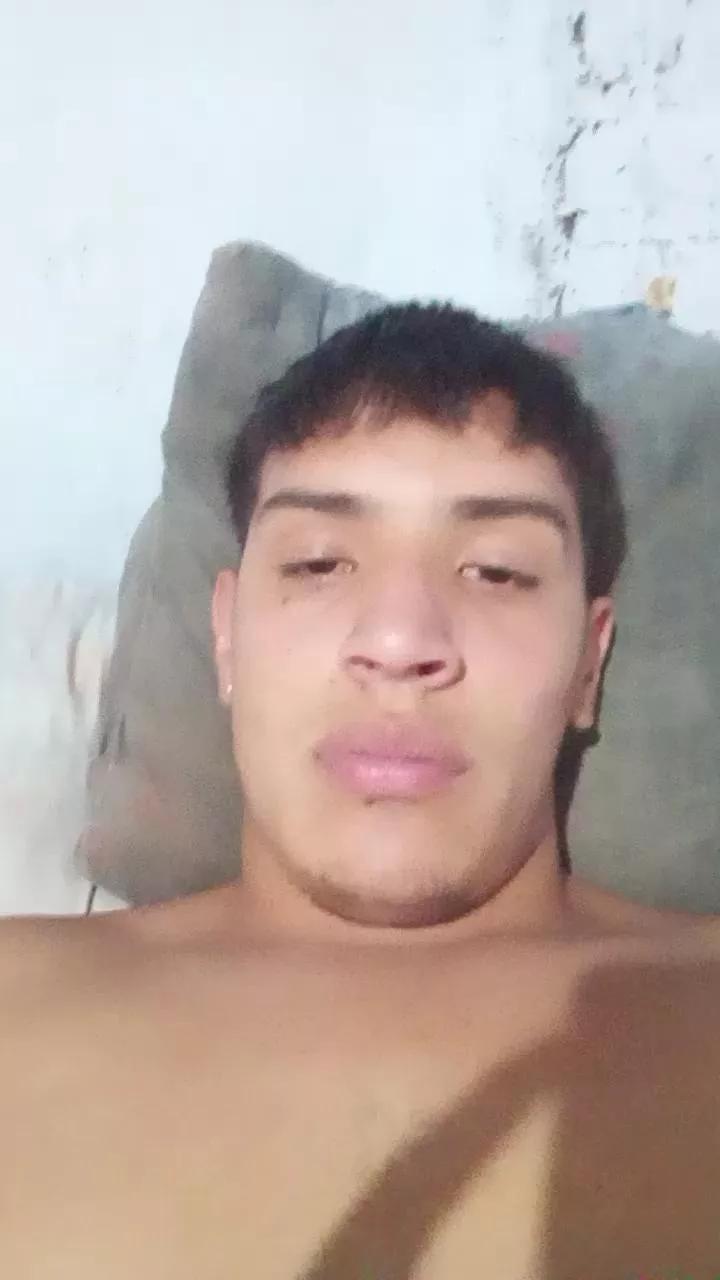 luciano872 on Cam4 