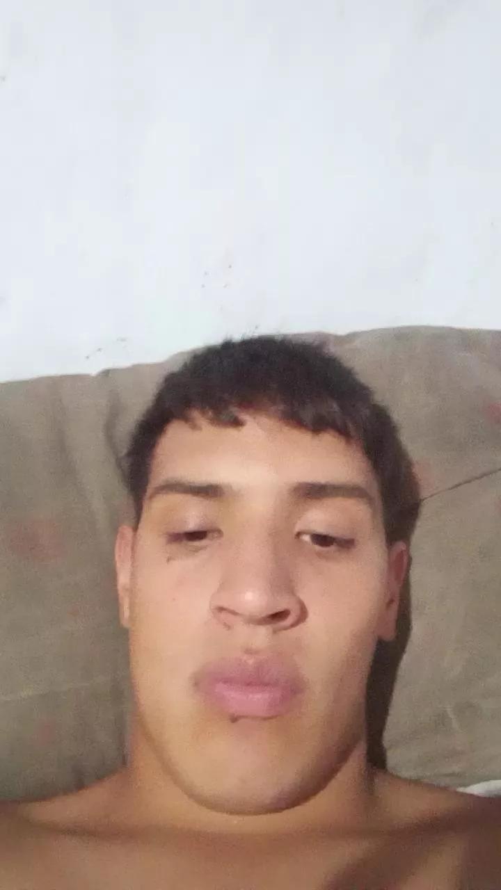 luciano872 on Cam4 
