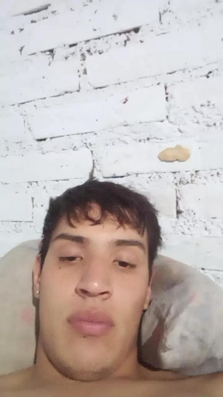 luciano872 on Cam4 