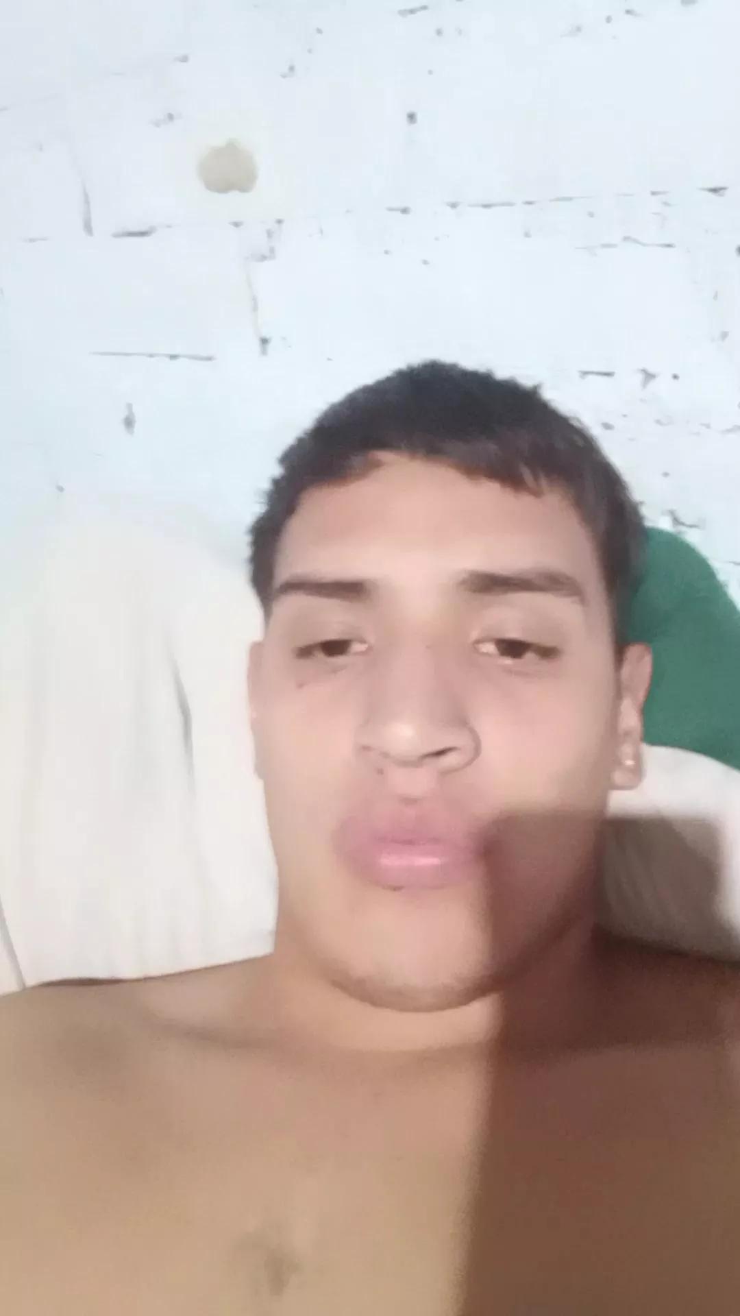 luciano872 on Cam4 