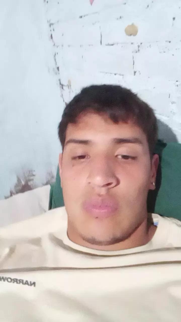 luciano872 on Cam4 