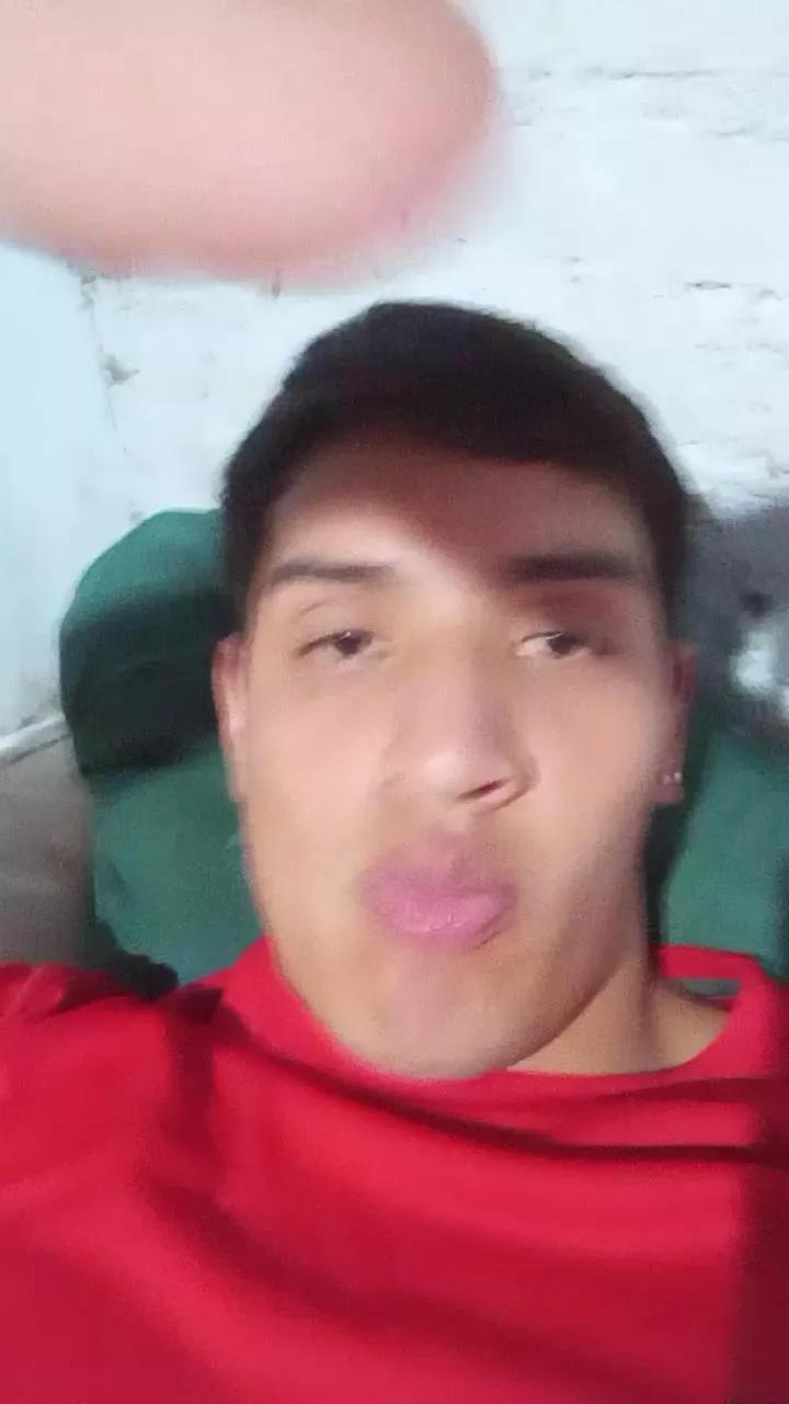 luciano872 on Cam4 