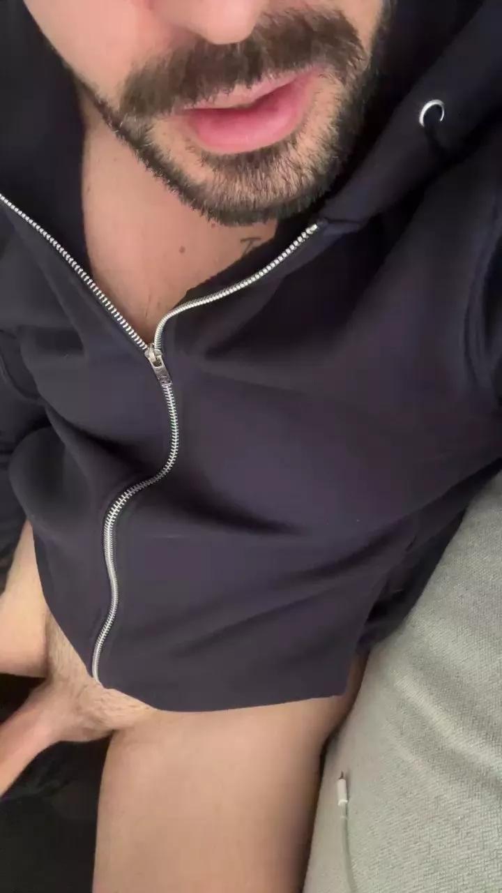 Lucky23xl on Cam4 