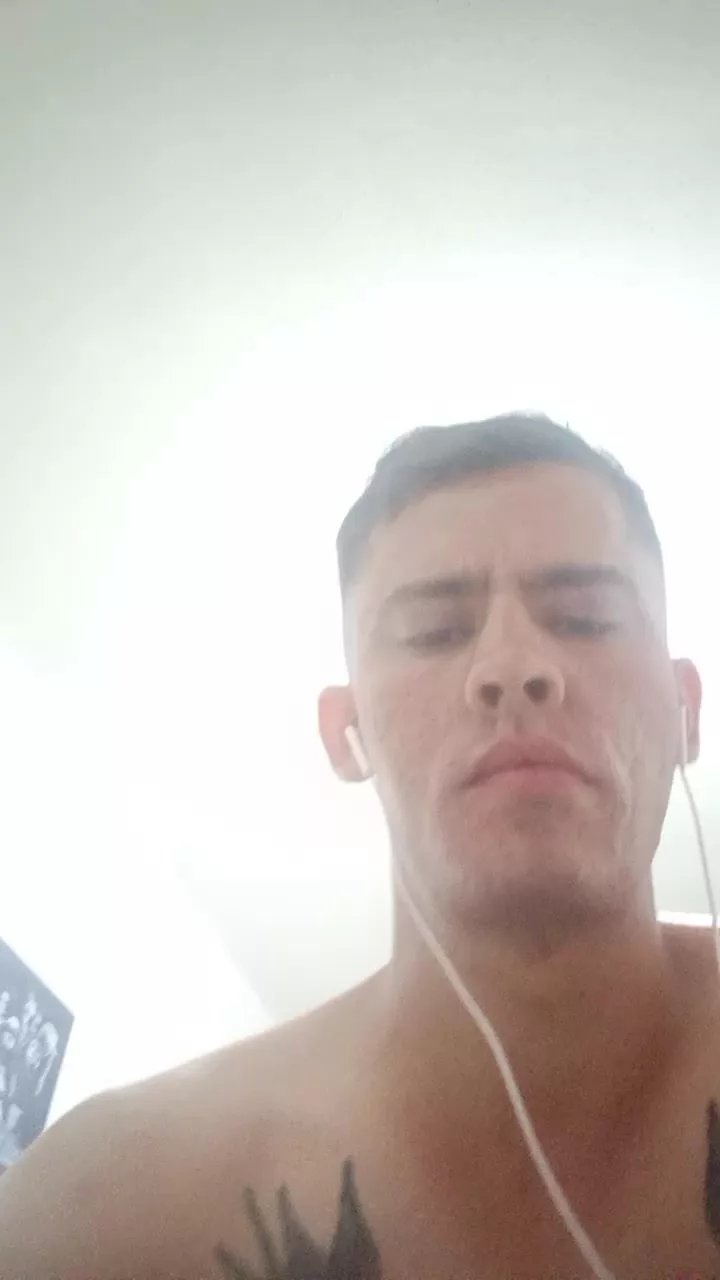 Offline LuigiHL on Cam4