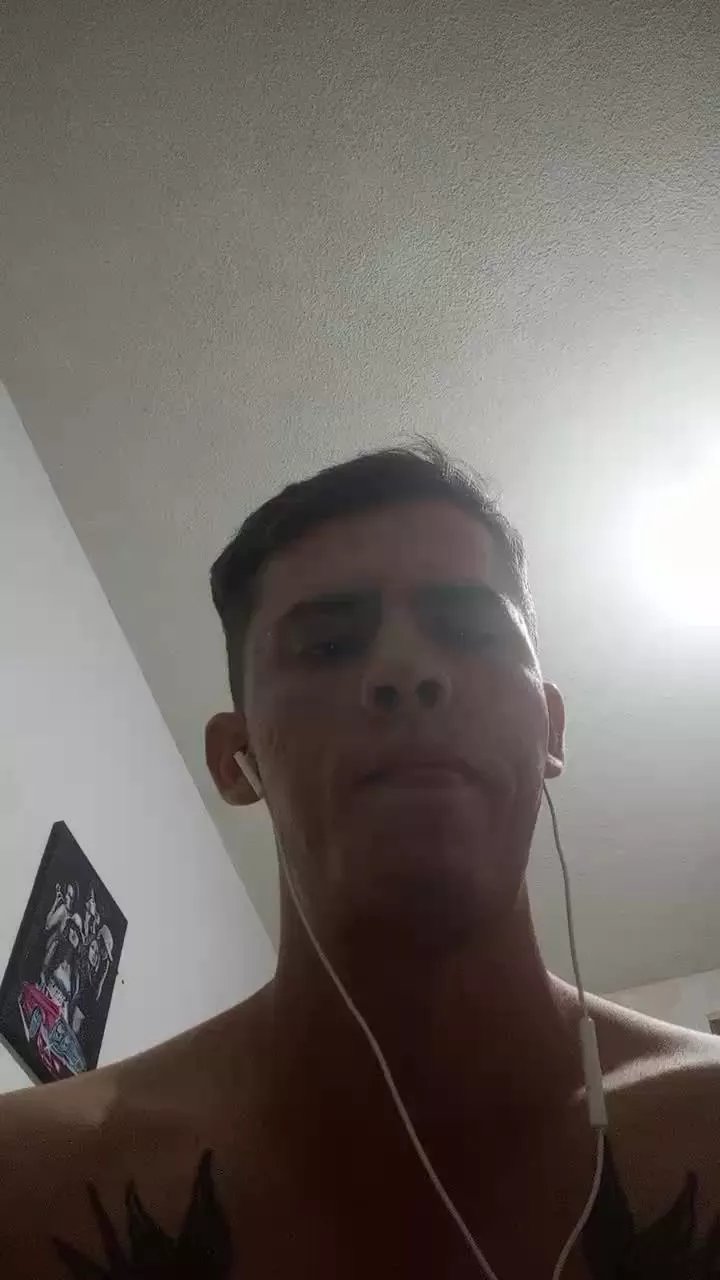 Offline LuigiHL on Cam4