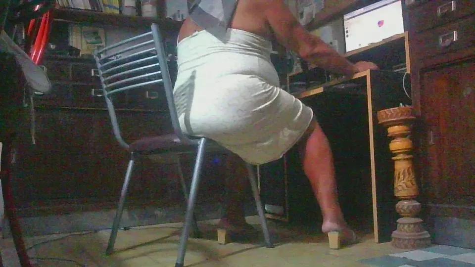 LunaTravsumi on Cam4 