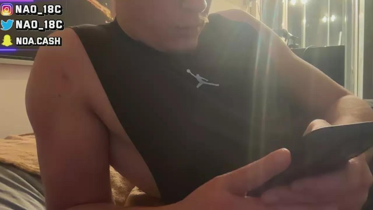 Ma1tre_noa on Cam4 
