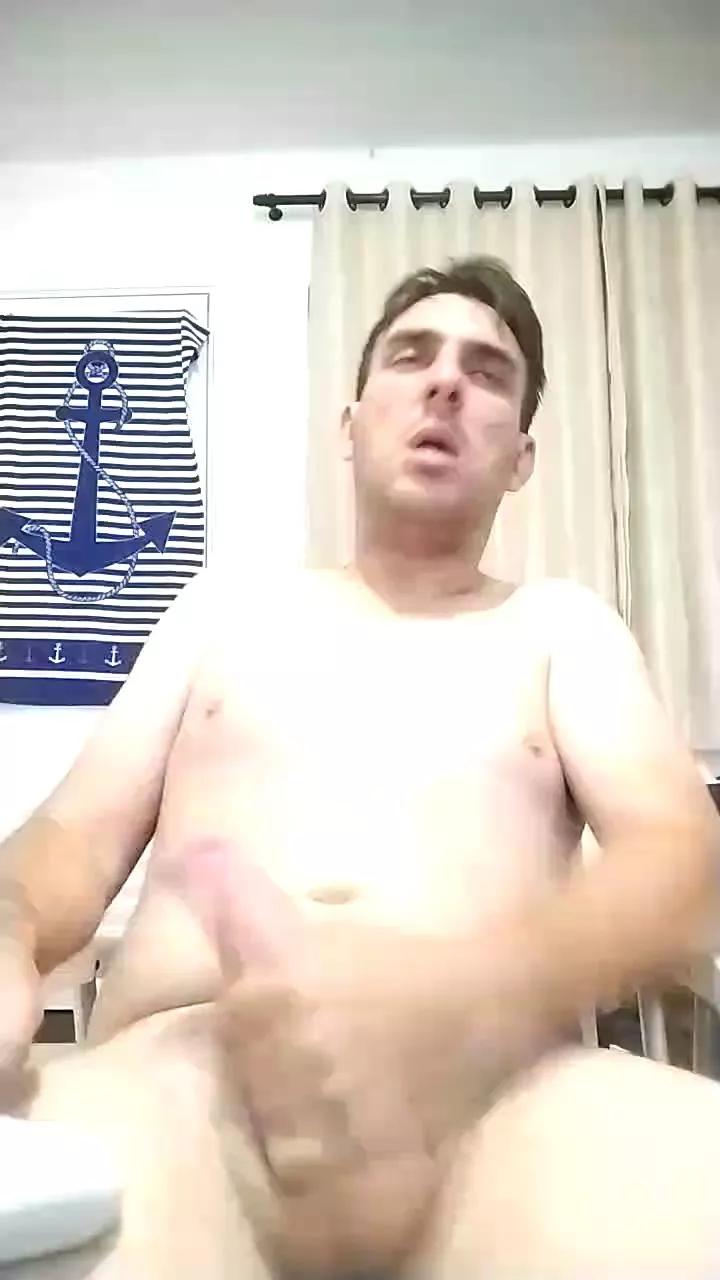 Machohetero7 on Cam4 