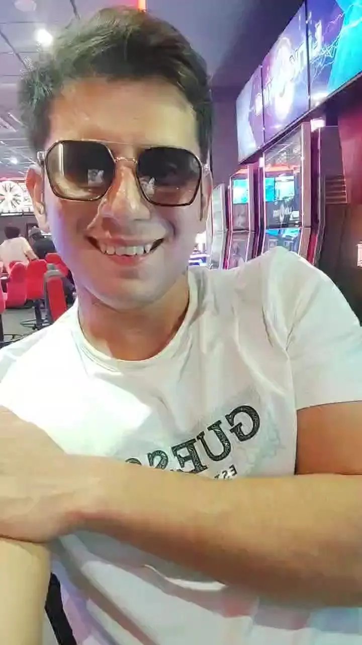 Offline Machotexx_26 on Cam4