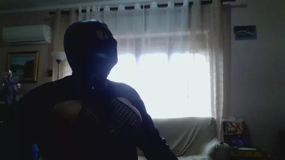 madame_stivali on Cam4 