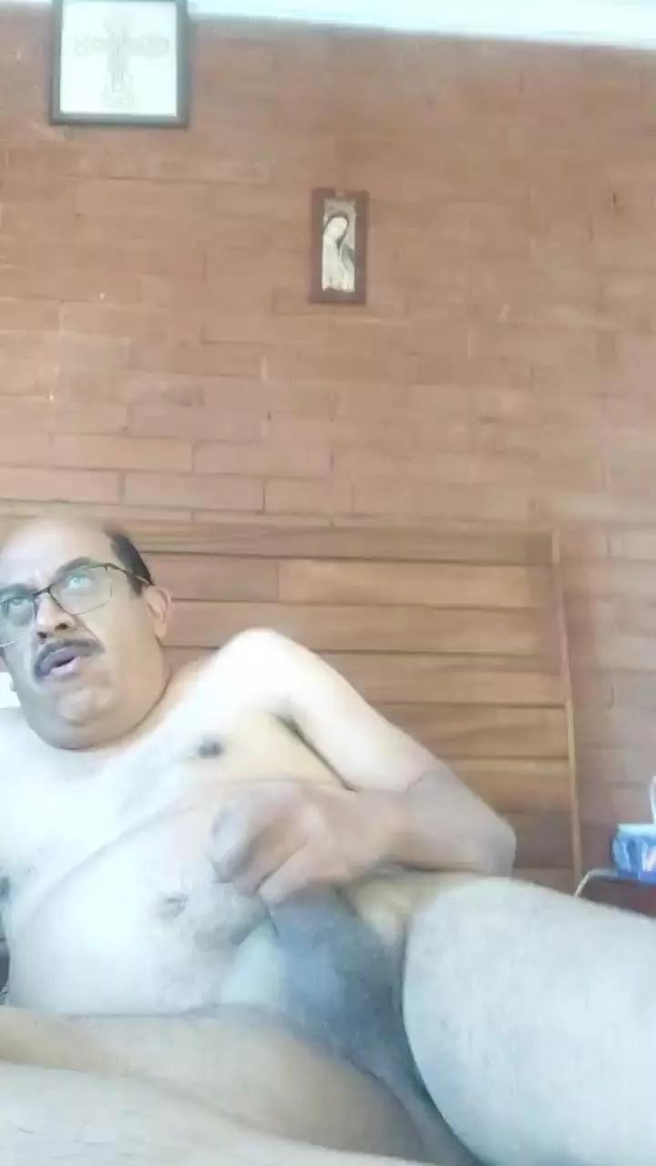 MaduroTol on Cam4 