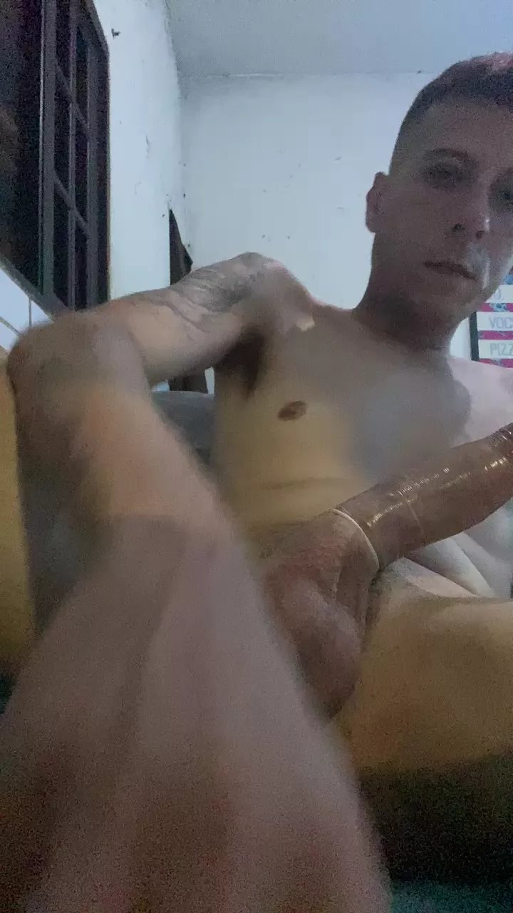 Offline magrinhogosto77 on Cam4