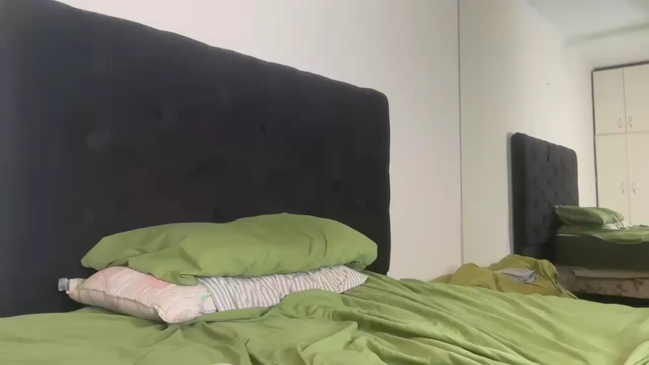 Offline man546 on Cam4