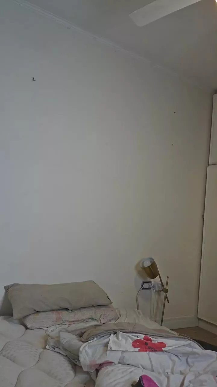 Offline man546 on Cam4