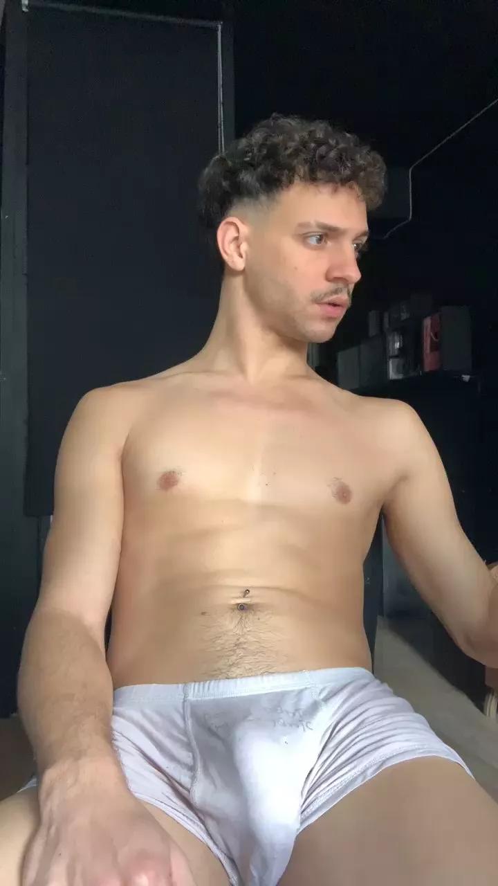 Manugic on Cam4 