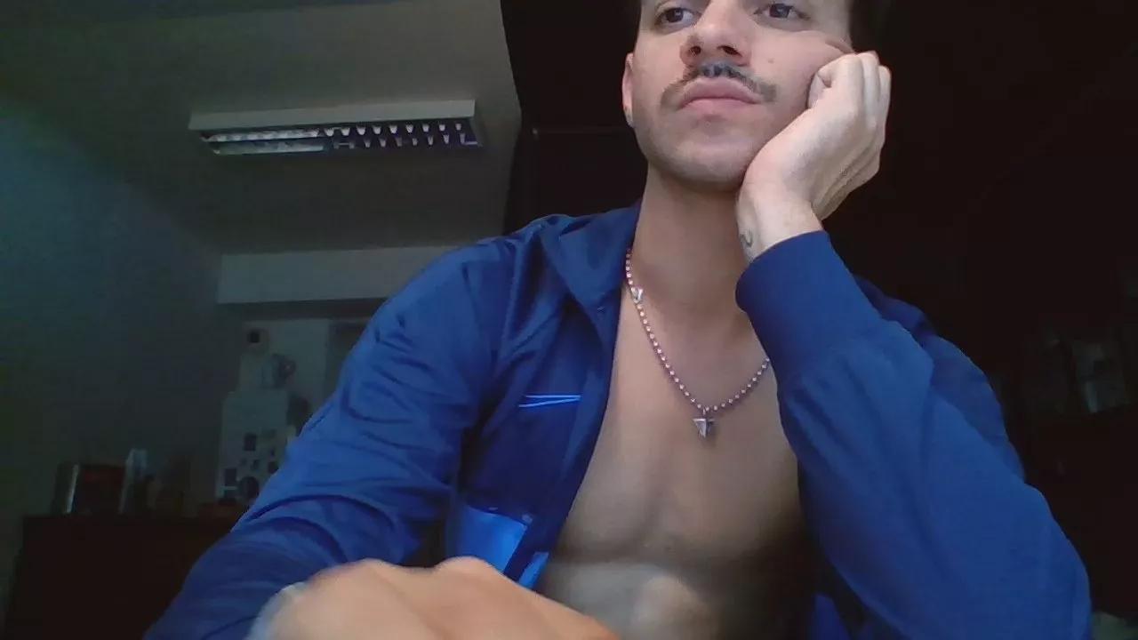 Manugic on Cam4 