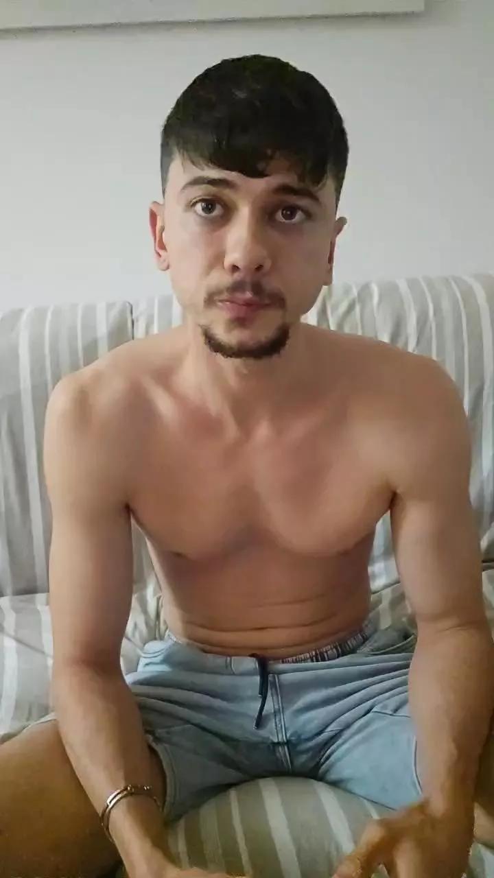 MarcosLabel0 on Cam4 
