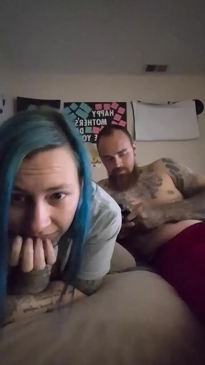 Marriedcouple42 on Cam4 