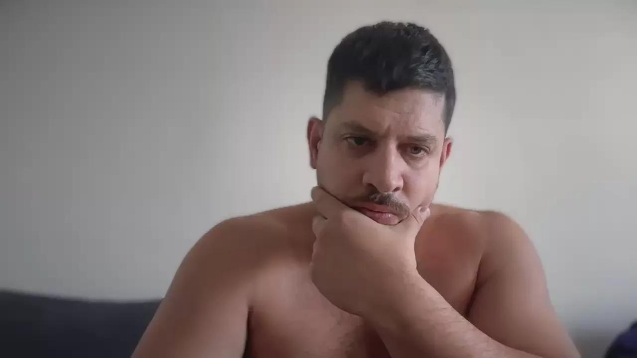 Martooo1987_ on Cam4 