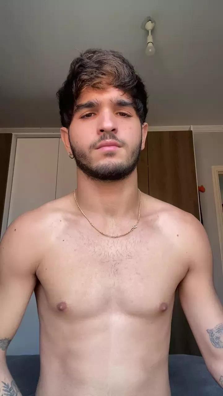 Mauriciobueno20 on Cam4 