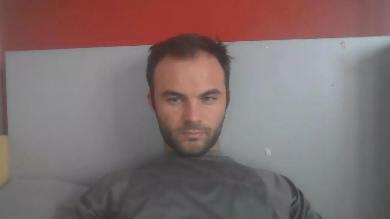 maxou74 on Cam4 
