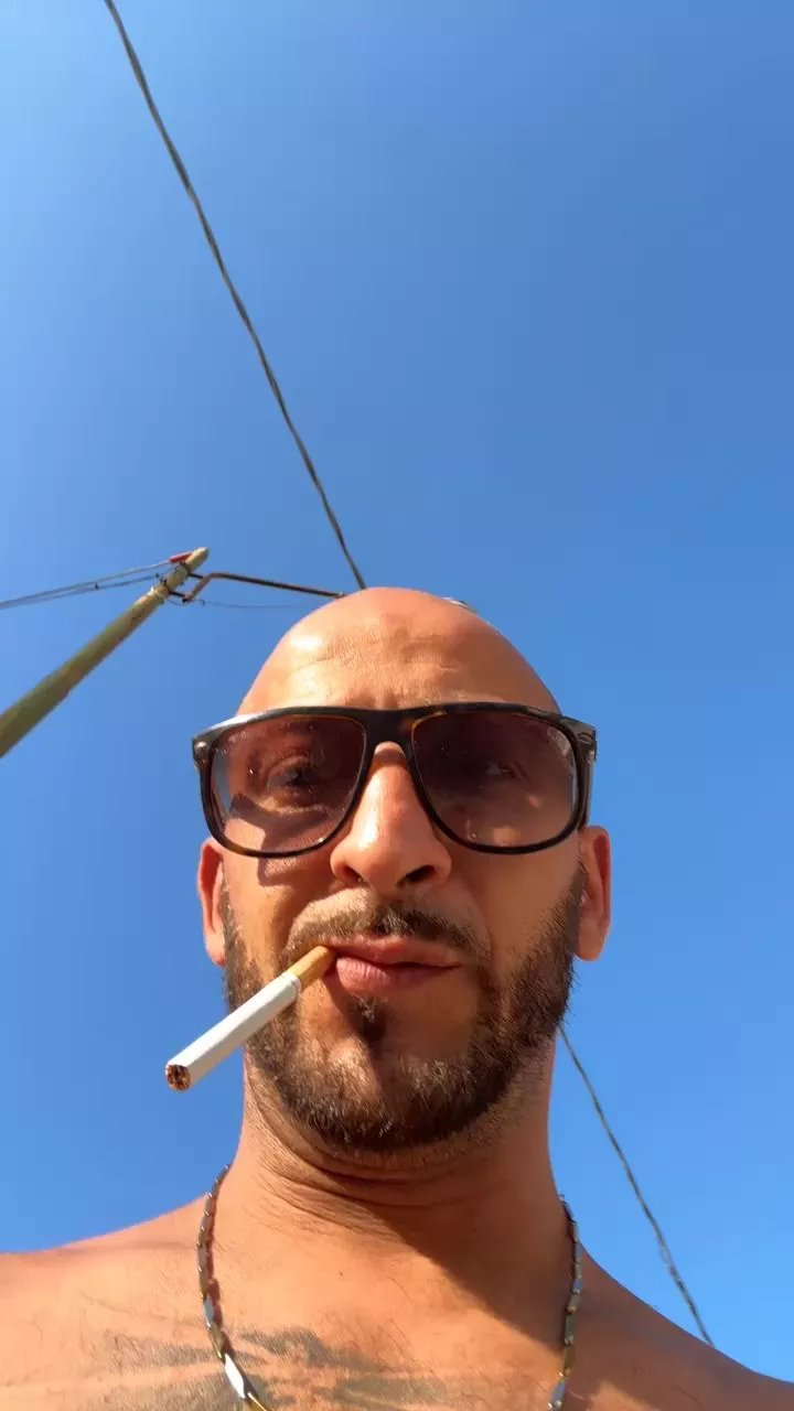 Offline Mazzetta1988 on Cam4